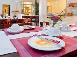 Hotel Domino