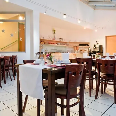 Ξενοδοχείο Domino